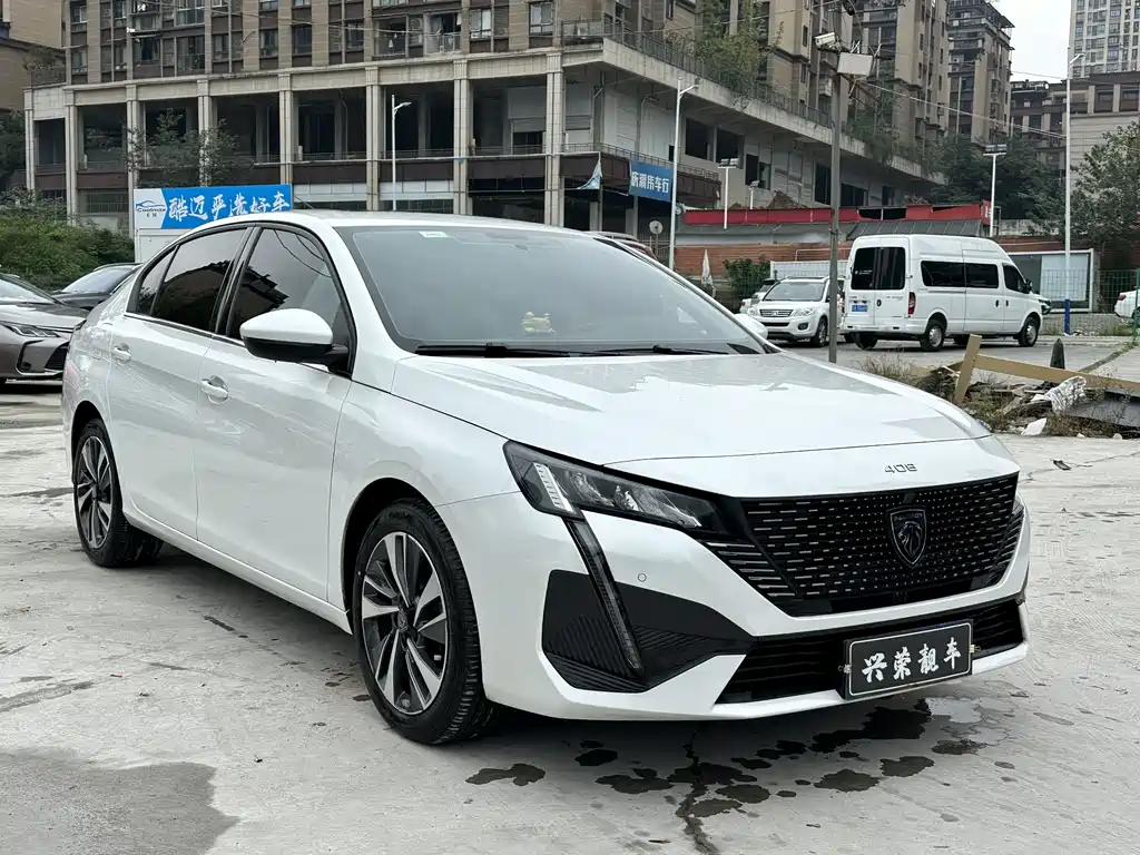 PEUGEOT 408