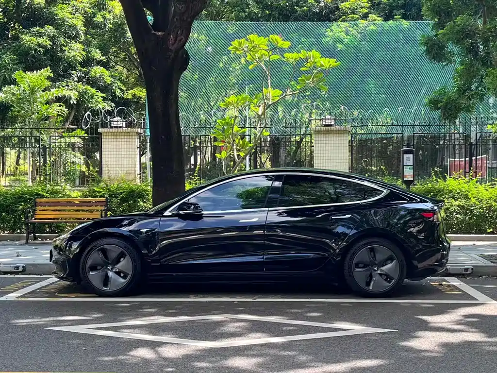 Tesla Model 3 — фотографии объявления, Фото 15