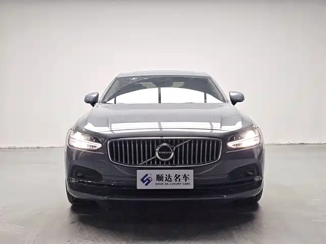 VOLVO S90 2021