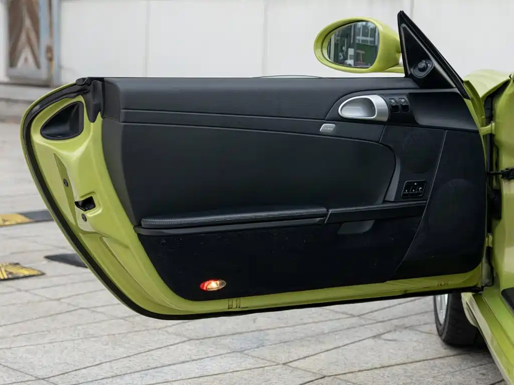 Porsche Cayman — миниатюра 15