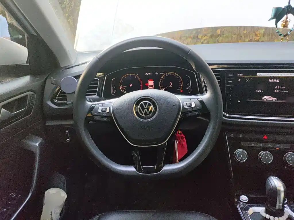 Volkswagen T-Roc — миниатюра 7