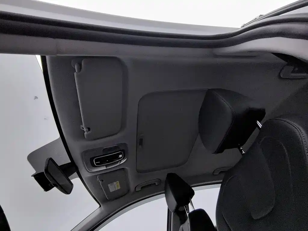 Hyundai Elantra — миниатюра 14