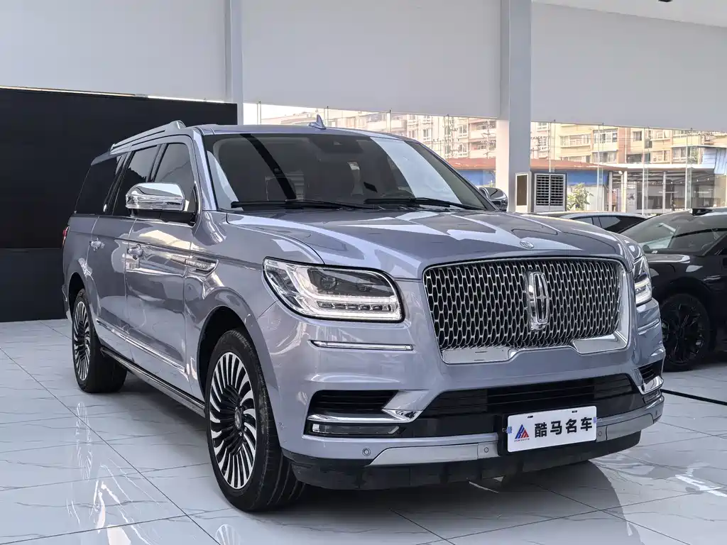 Lincoln Navigator — миниатюра 3