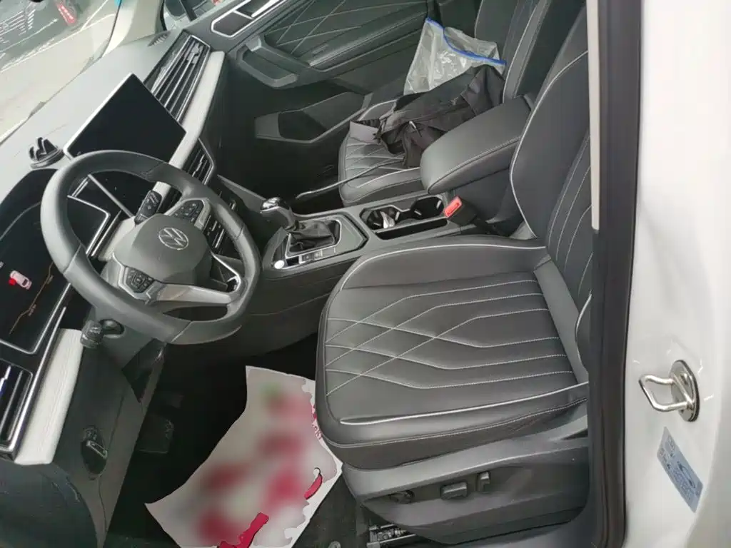 Volkswagen Tiguan L — миниатюра 15