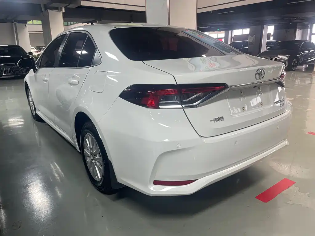 Toyota Corolla — миниатюра 6
