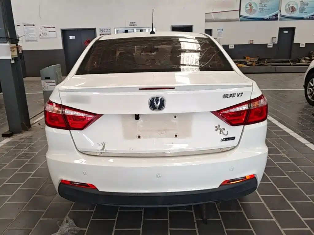 Changan V7 — миниатюра 6