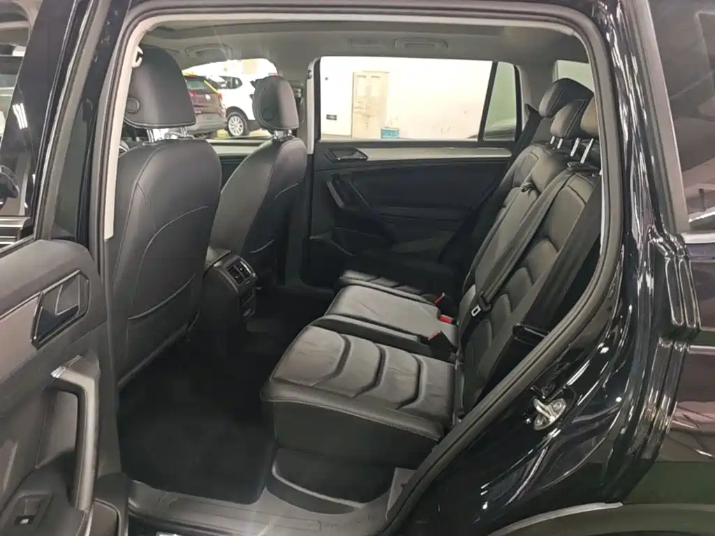 Volkswagen Tiguan L — миниатюра 17