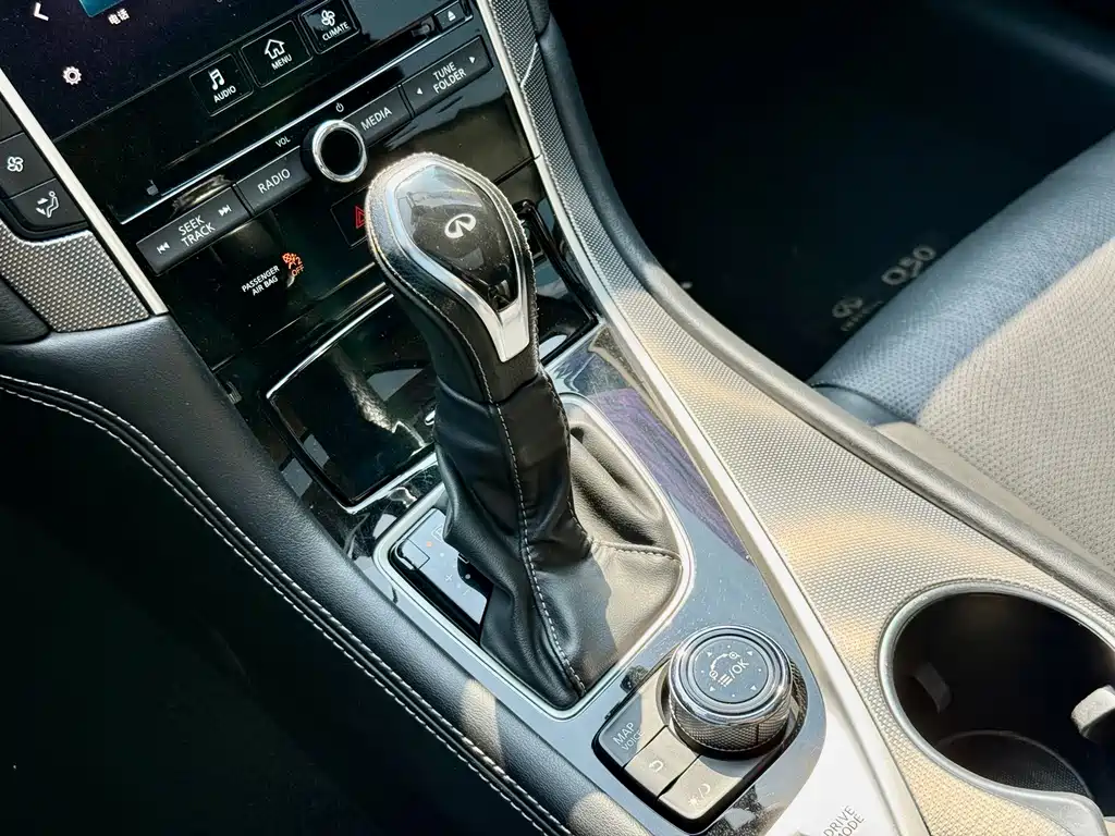 Infiniti Q50L — миниатюра 12
