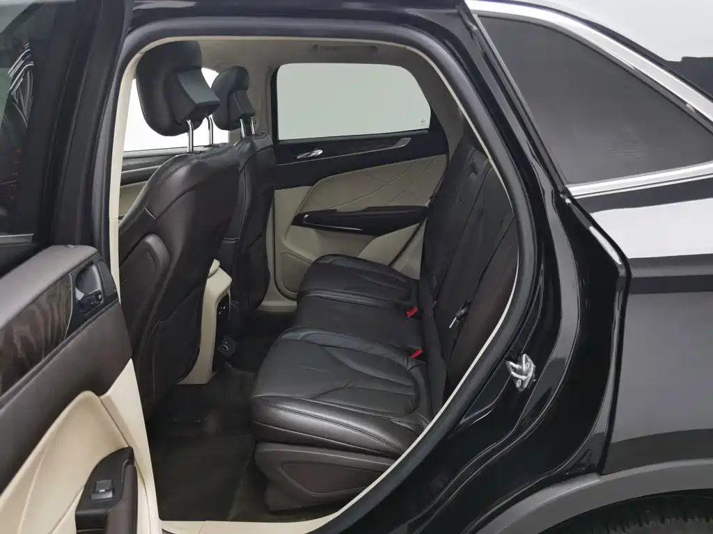 Lincoln MKC — миниатюра 15