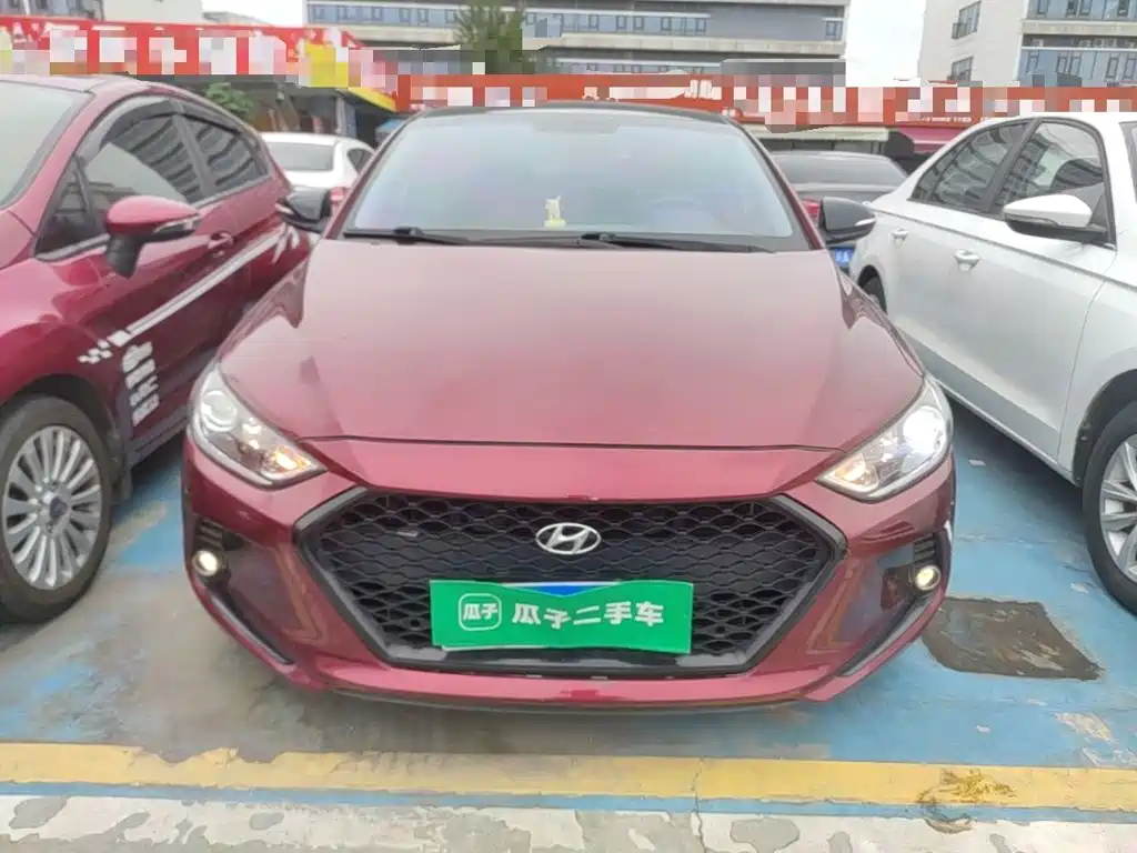 Hyundai Elantra — миниатюра 3