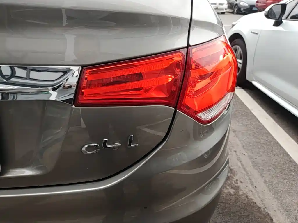 Citroen C4L — миниатюра 8