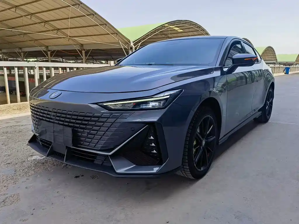 Changan UNI-V 2022