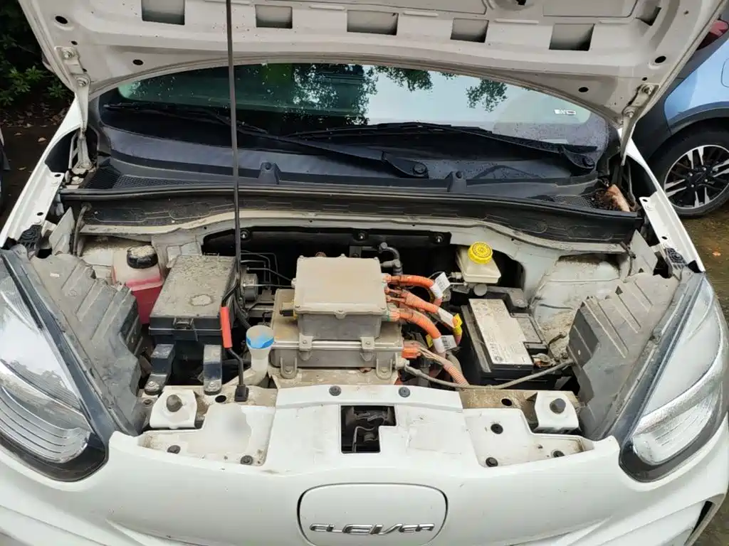 Roewe Clever — миниатюра 20