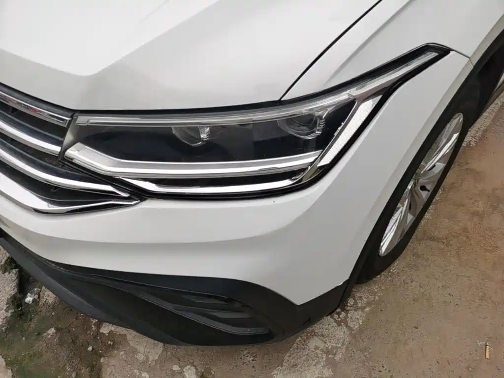 Volkswagen Tiguan L — миниатюра 24