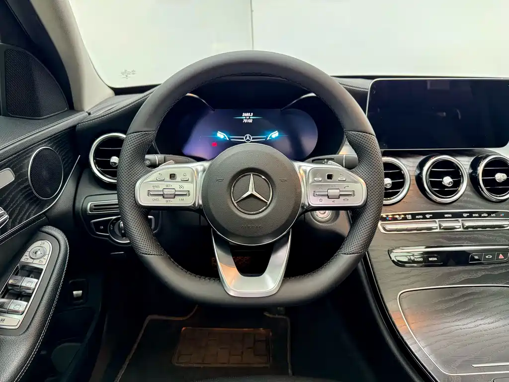 Mercedes-Benz C-Class — миниатюра 16