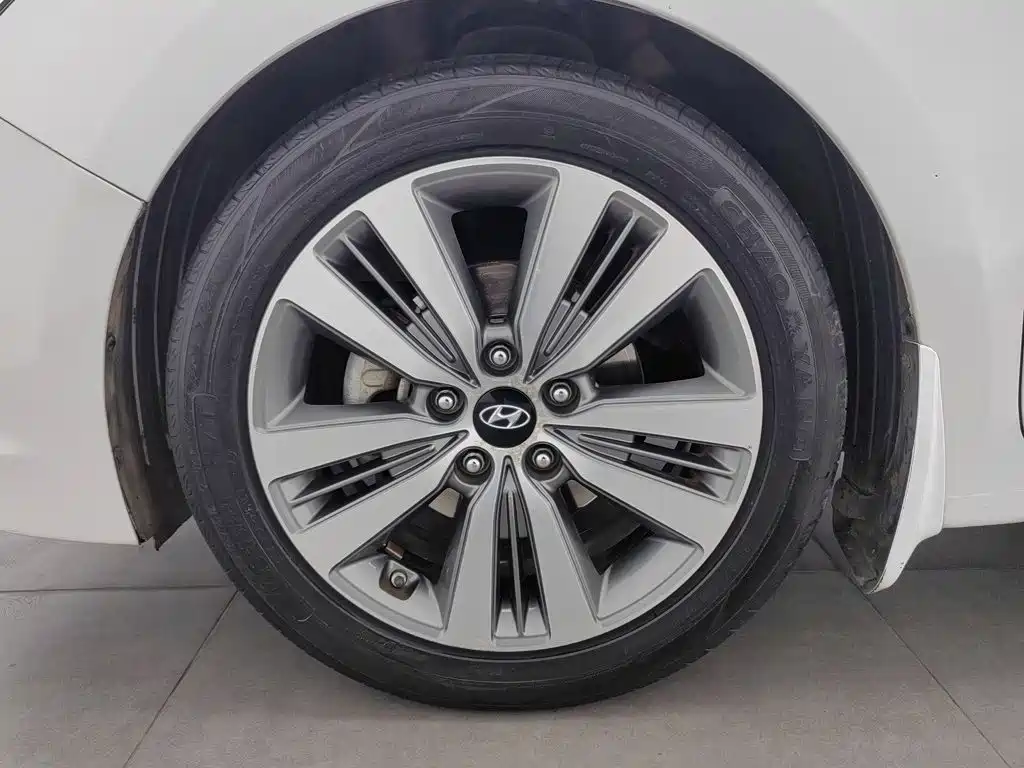 Hyundai Mistra — миниатюра 17