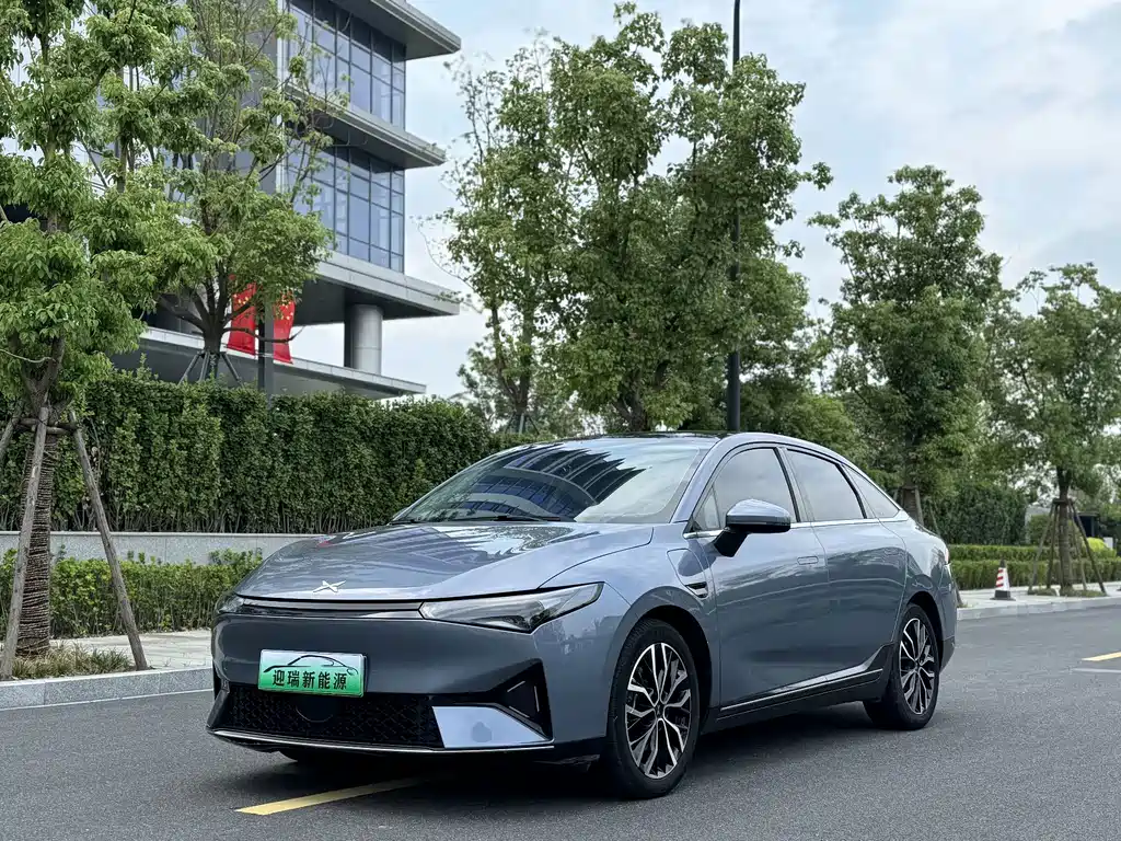 XPeng P5