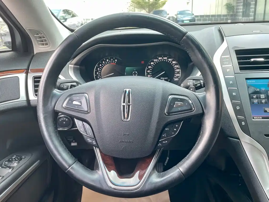 Lincoln MKZ — миниатюра 21
