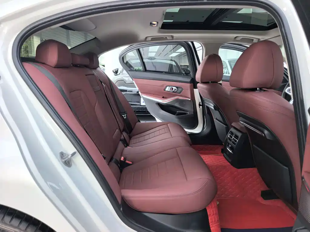 BMW 3 Series — миниатюра 11