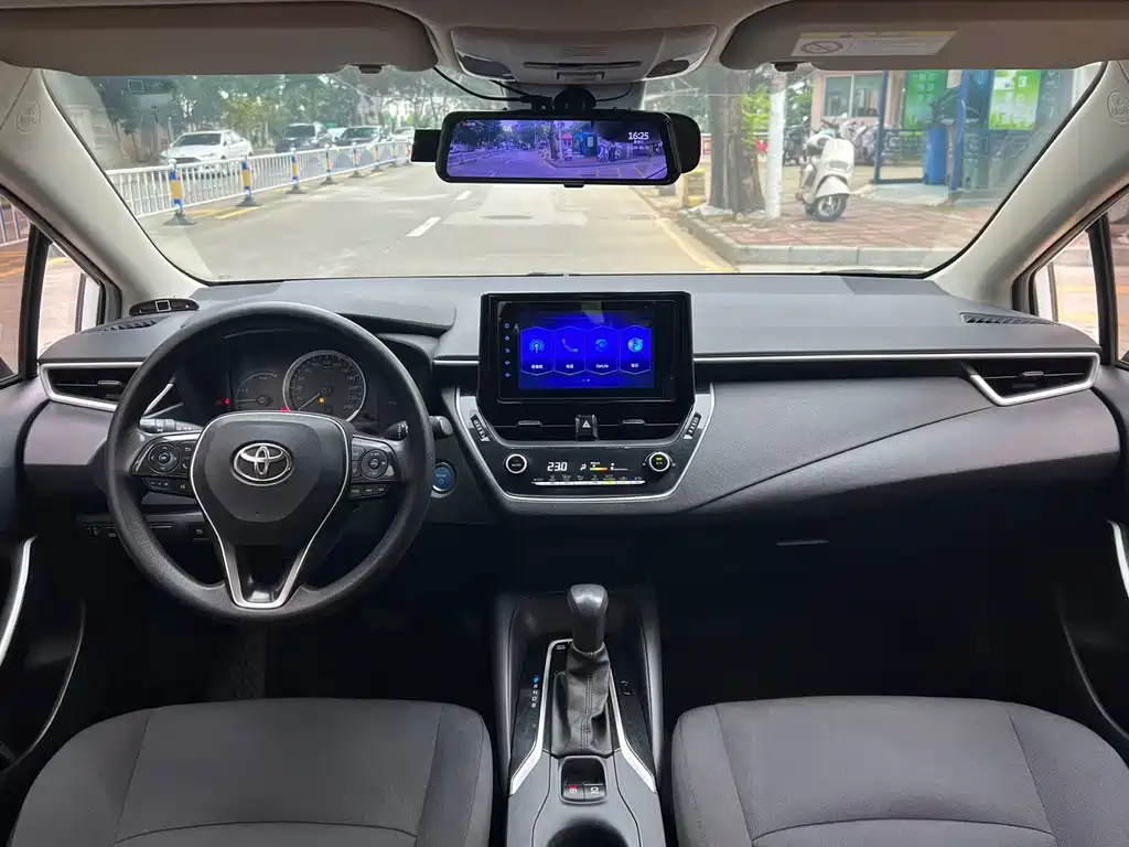 Toyota Corolla 2021 1.8L E-CVT Elite