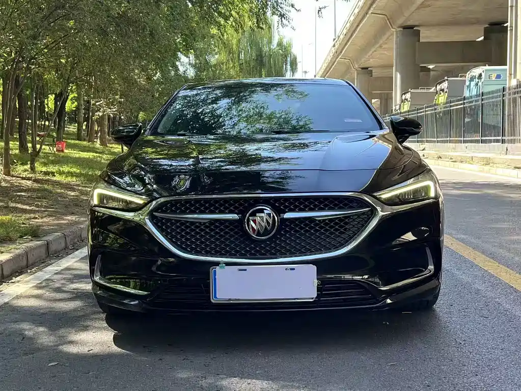 Buick LaCrosse — миниатюра 2