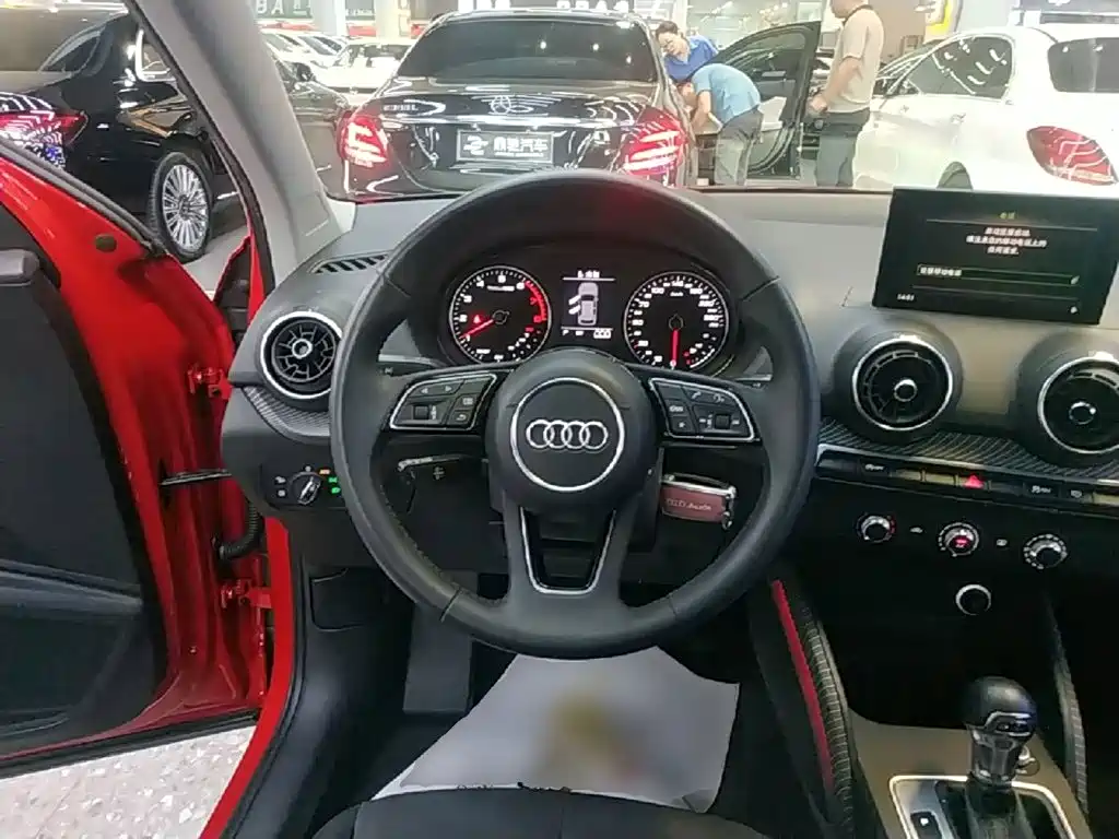 Audi Q2L — миниатюра 11