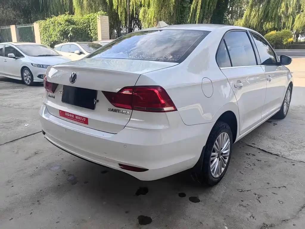 Volkswagen Santana — миниатюра 8