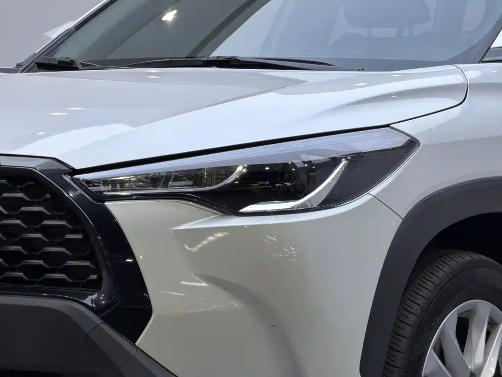Toyota Corolla Cross — миниатюра 6
