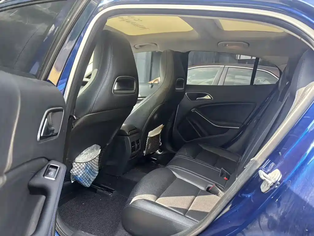 Mercedes-Benz GLA — миниатюра 8