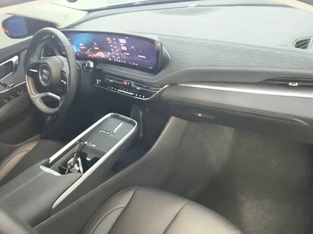 Buick LaCrosse 2025 28T Platinum