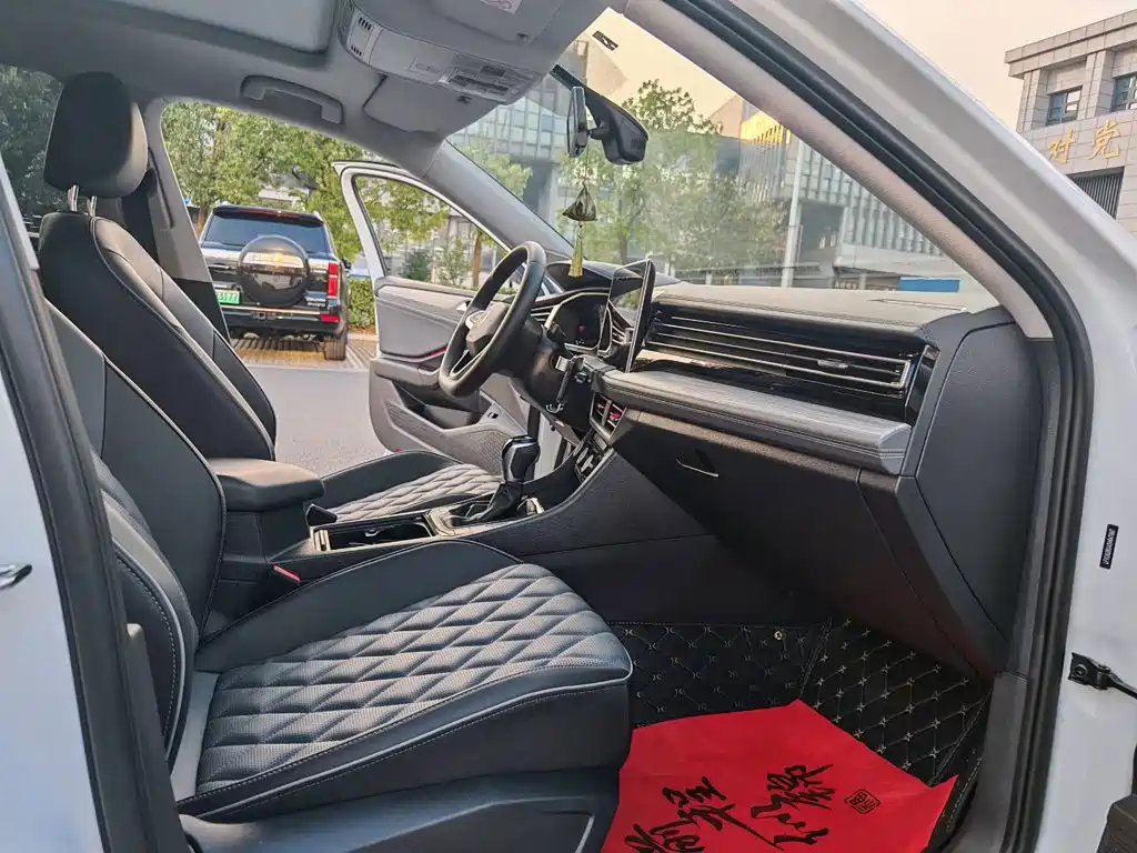 Volkswagen Sagitar — миниатюра 6
