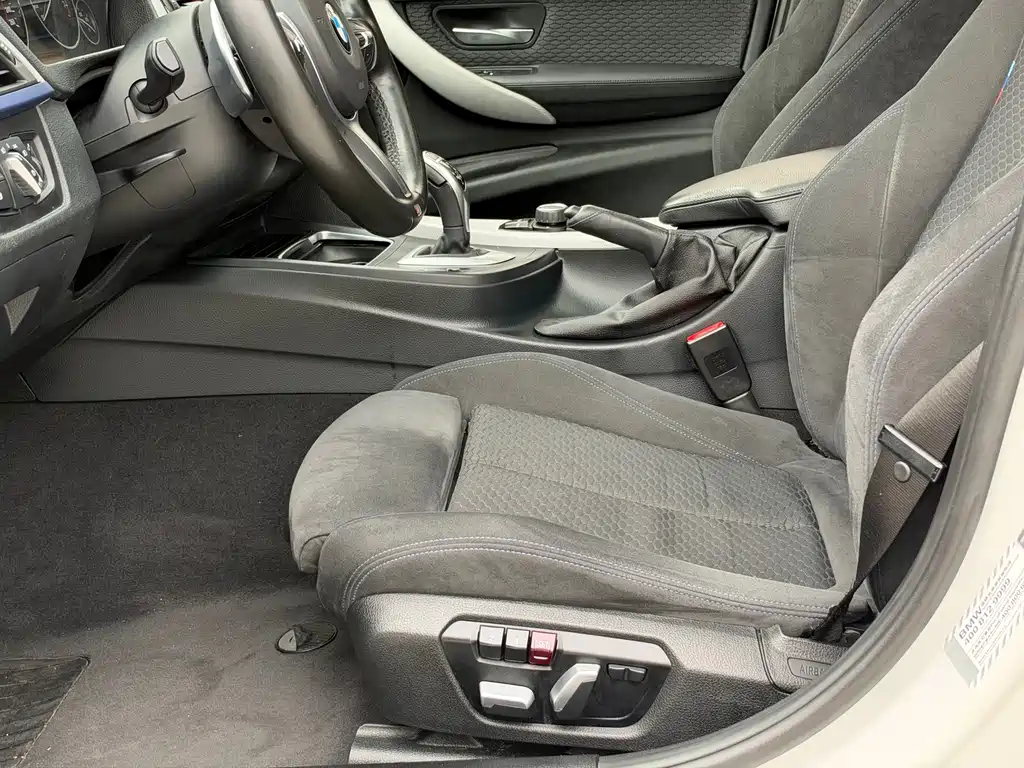 BMW 3 Series — миниатюра 9