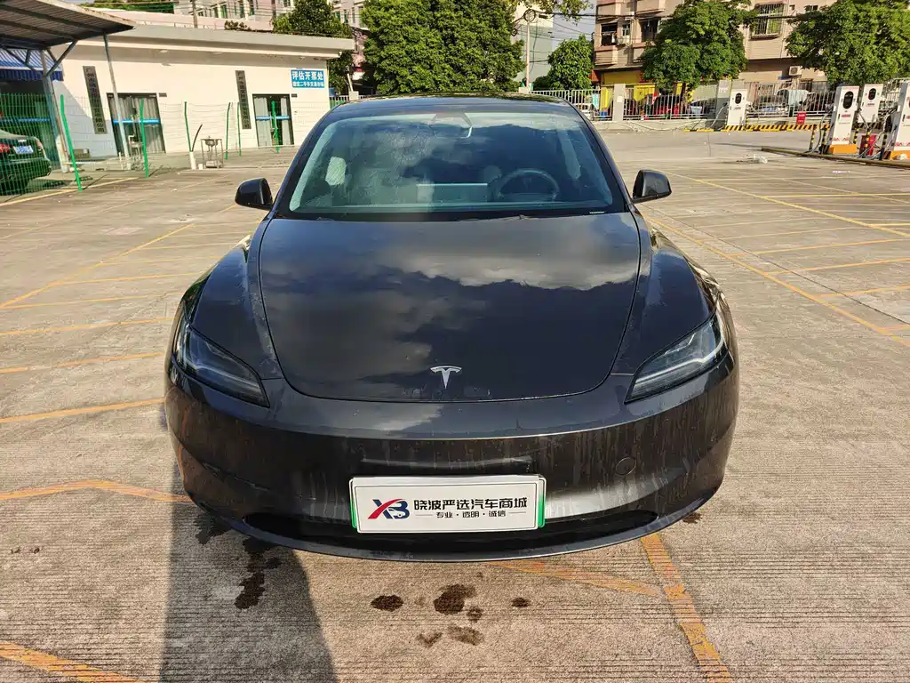 Tesla Model 3 — миниатюра 2
