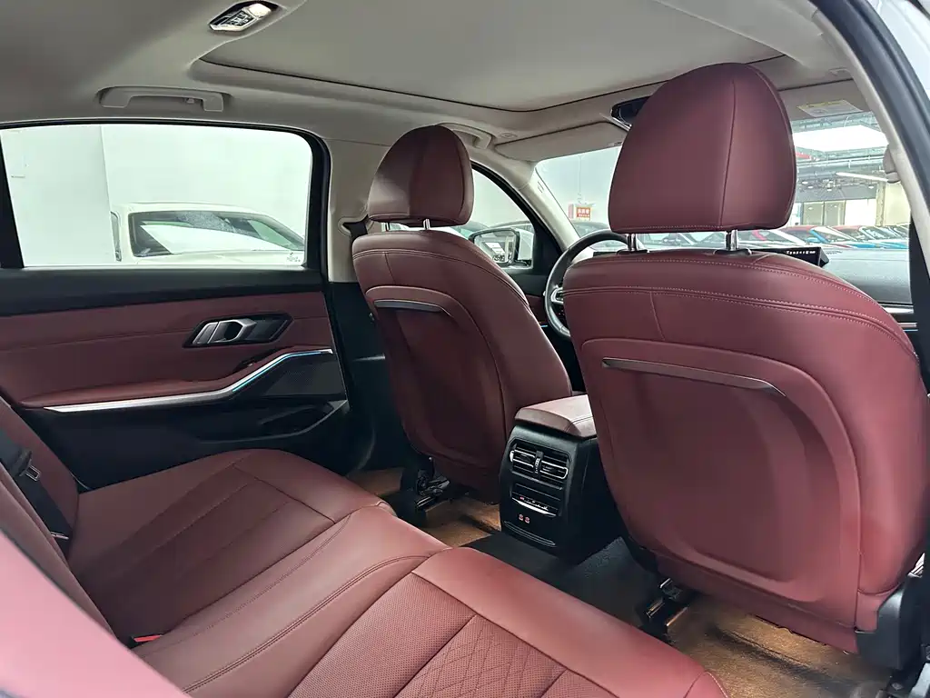 BMW 3 Series — миниатюра 13