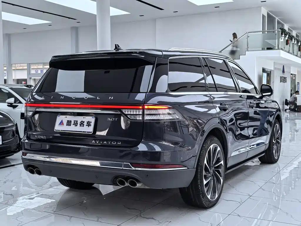 Lincoln Aviator — миниатюра 16