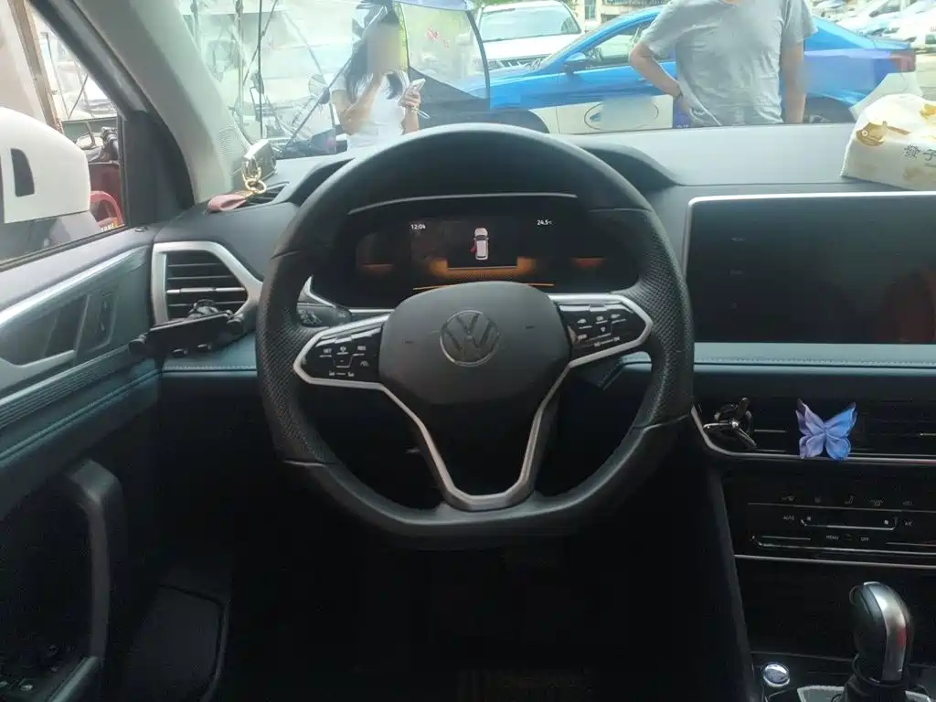 Volkswagen Tharu — миниатюра 3