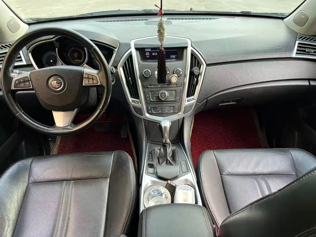 Cadillac SRX — миниатюра 5