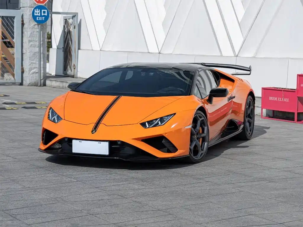 LAMBORGHINI HURACÁN