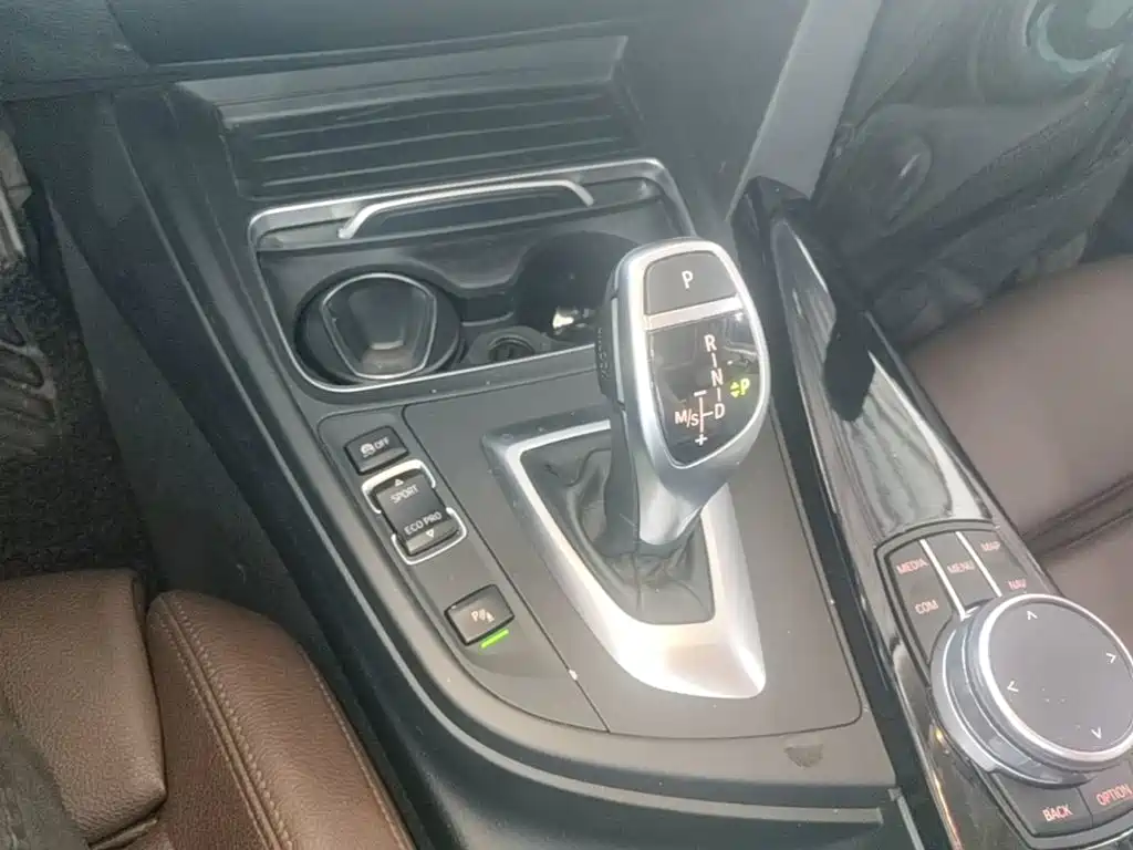 BMW 3 Series — миниатюра 14