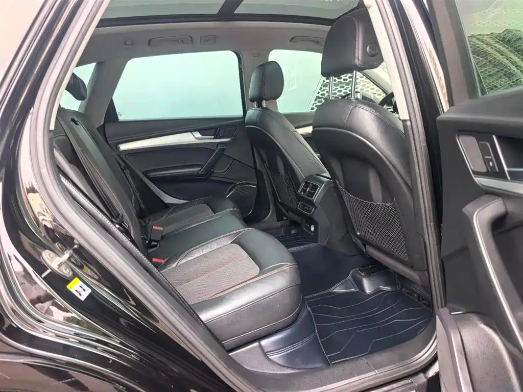 Audi Q5L — миниатюра 9