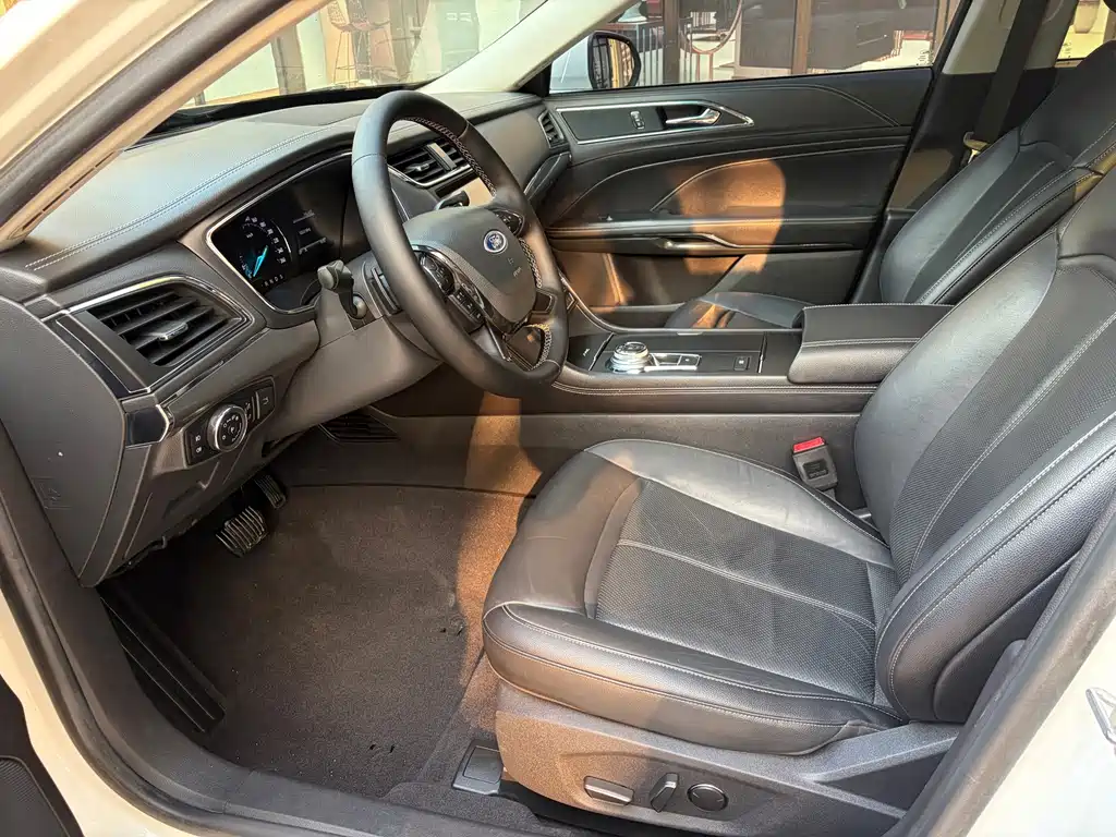 Ford Taurus — миниатюра 12