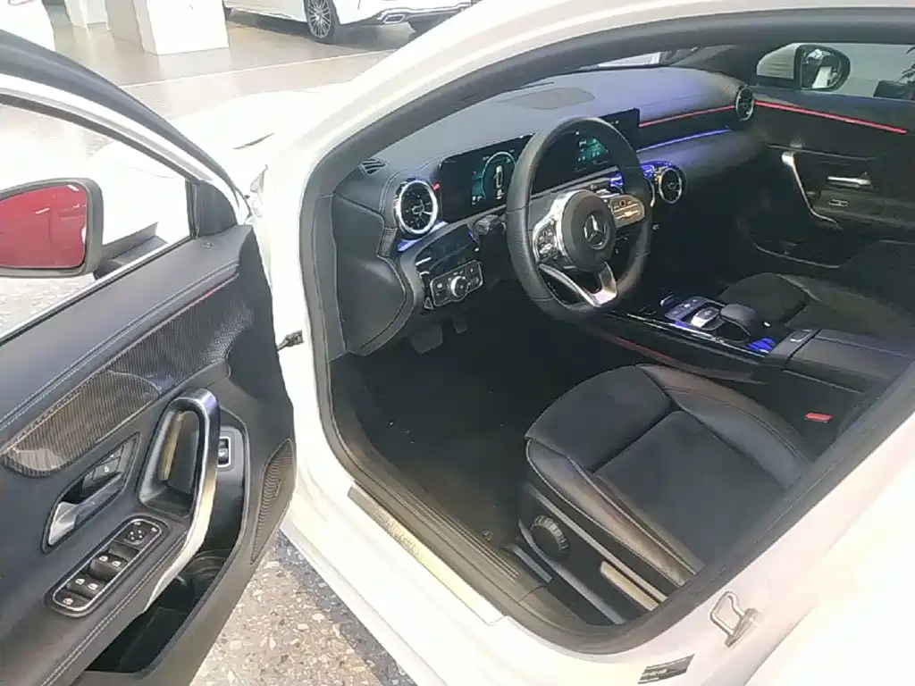 Mercedes-Benz A-Class — миниатюра 16