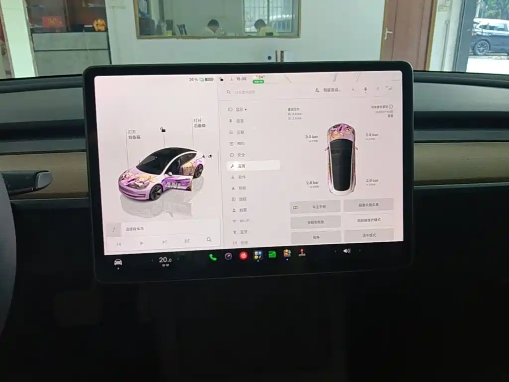 Tesla Model 3 — миниатюра 13