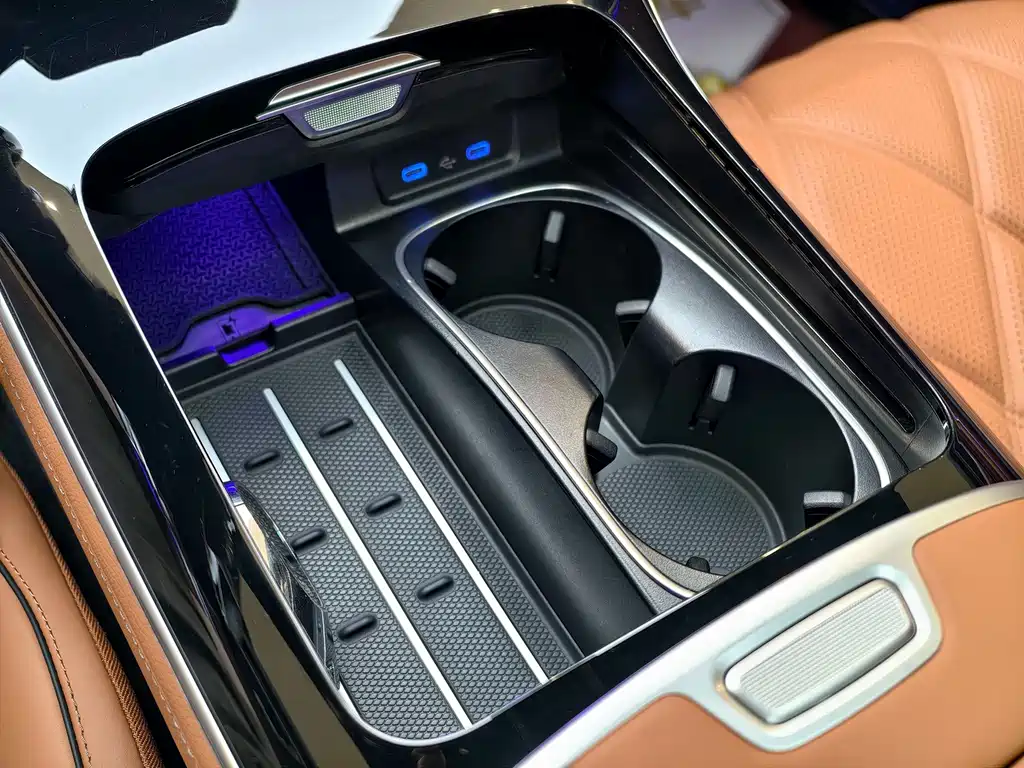 Mercedes-Benz S-Class — миниатюра 18