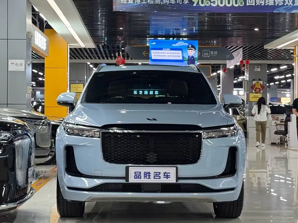 Li Auto ONE 2020 6 мест