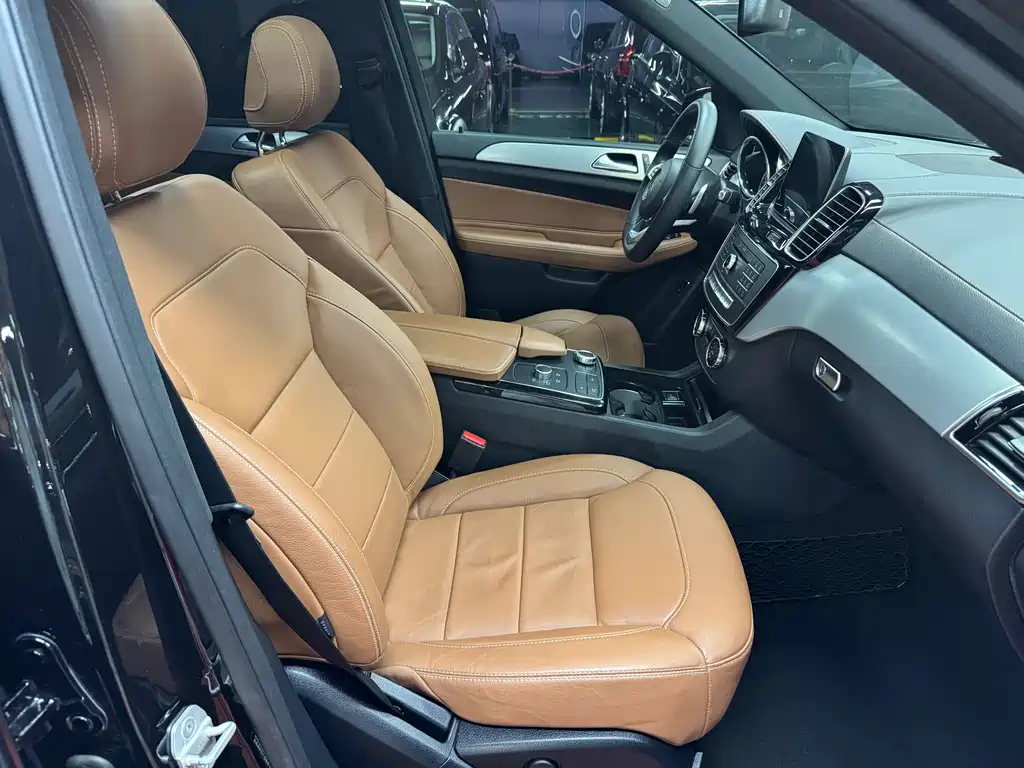 Mercedes-Benz GLE AMG AMG GLE 43 4MATIC, фото 22