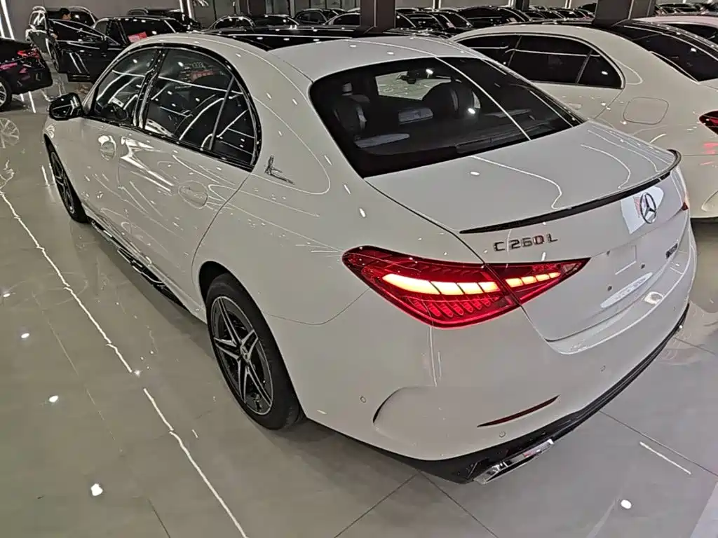 Mercedes-Benz C-Class — миниатюра 23