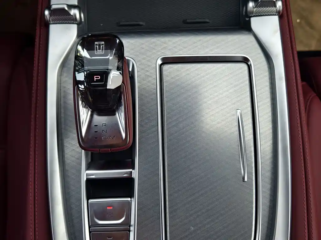 TANK TANK 700 NEW ENERGY