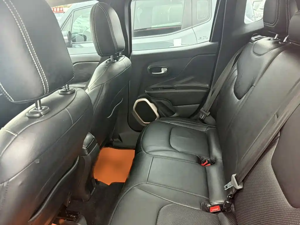 Jeep Renegade — миниатюра 10