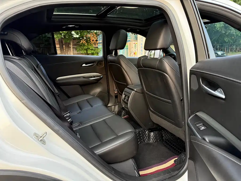 Cadillac XT4 28T 2WD Leading Type, фото 10